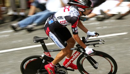 -法国门将低级失误，球迷怒火中烧，法国足球门将是谁